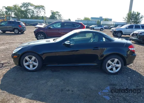 2008 Mercedes-Benz Slk 280 z USA, uszkodzony, nr VIN WDBWK54F28F177656